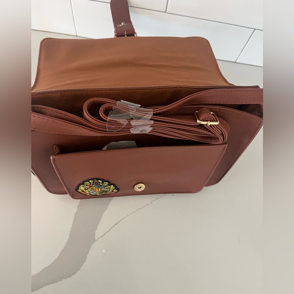 Primark Harry Potter
Satchel/Messenger Bag NWT - Picture 5 of 10